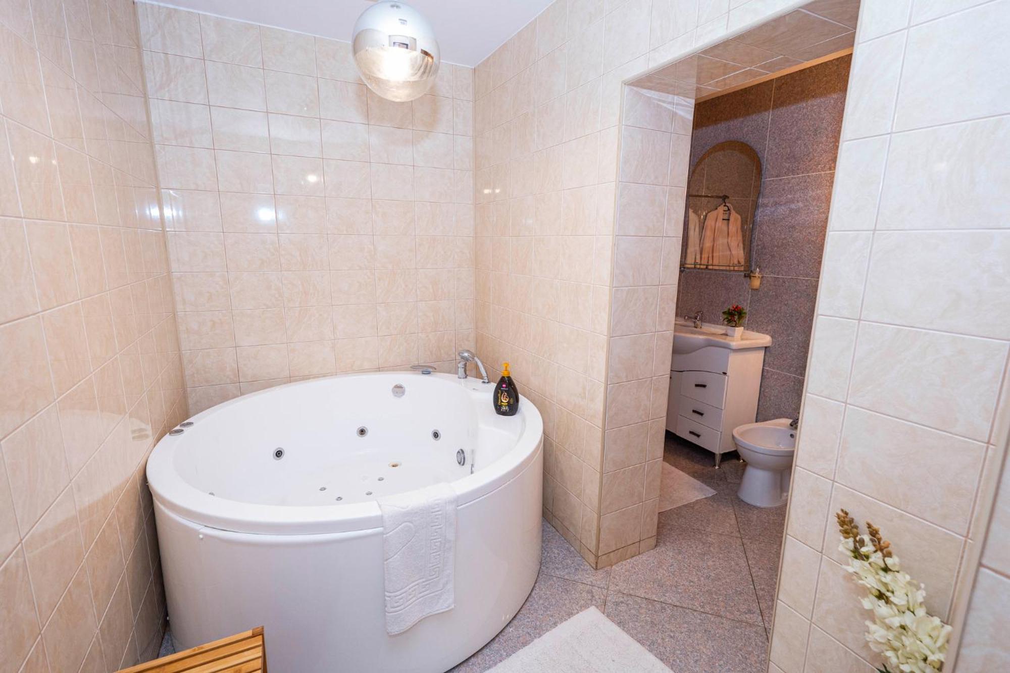 Noblesse Suite Galaţi Eksteriør billede
