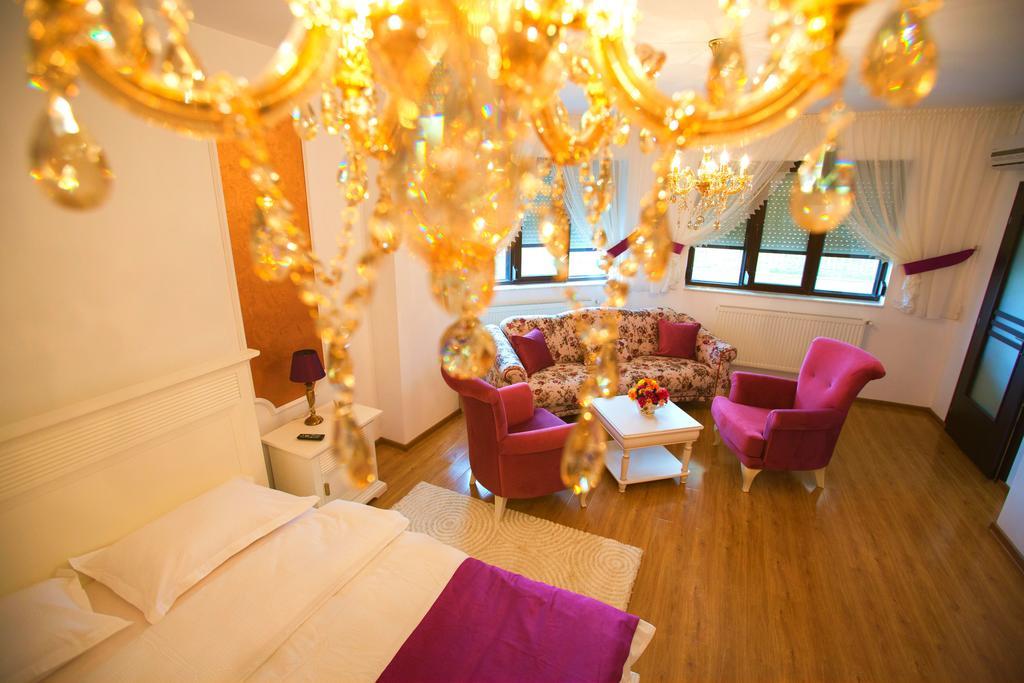 Noblesse Suite Galaţi Værelse billede